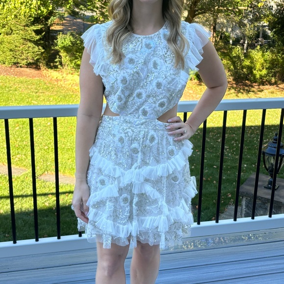 MAX DUGGAL EMBELLISHED JEWEL NECK TULLE RUFFLE MINI DRESS - Picture 5 of 5